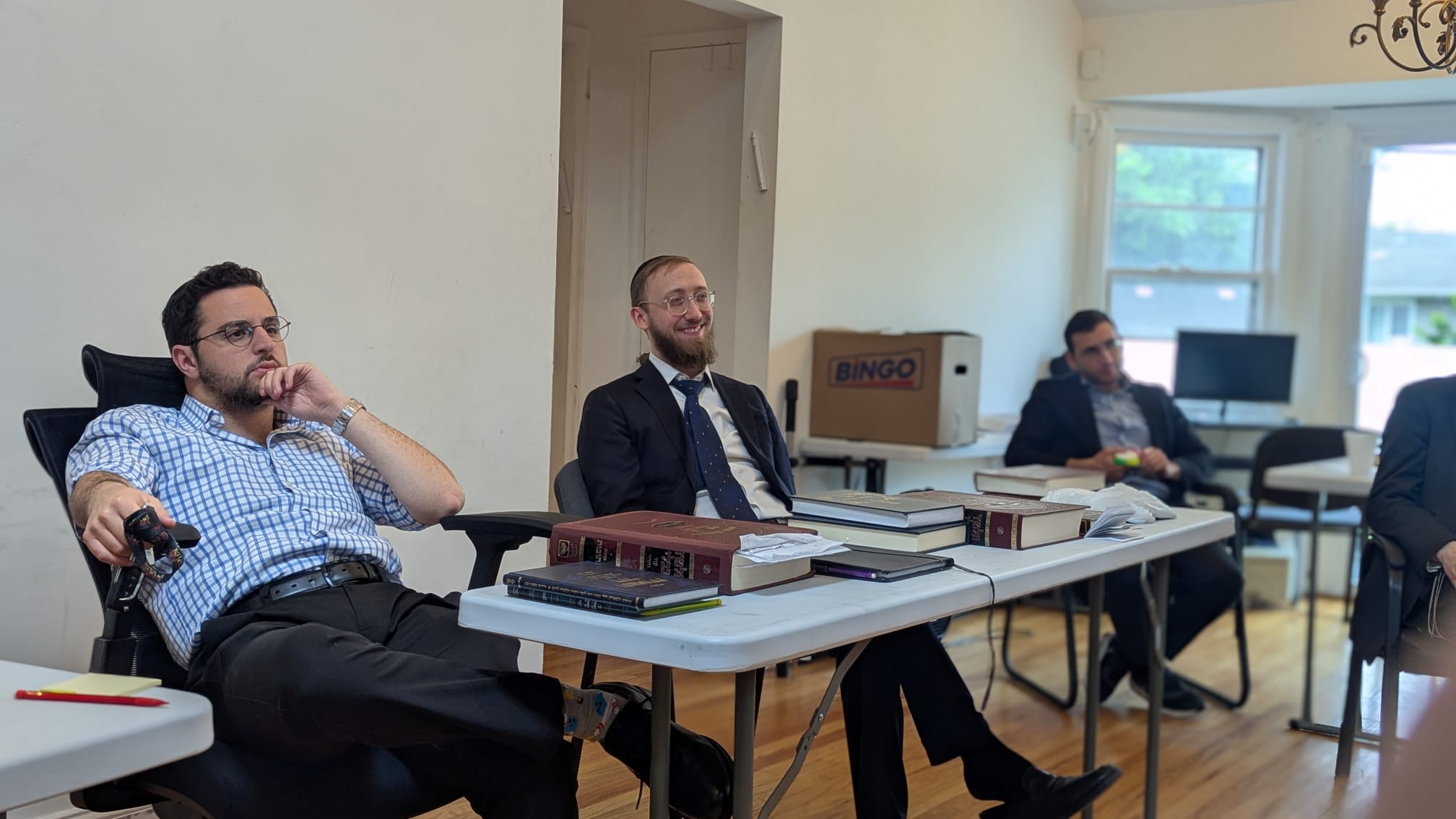 Learning in the Tiferes Yisroel Moshe beis medrash